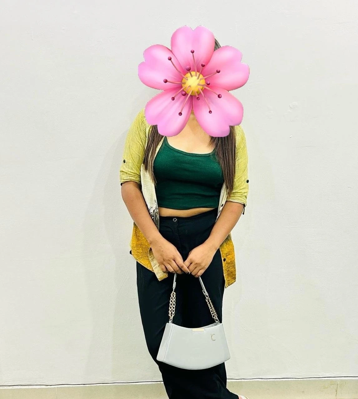 VERONICA OBEROI – Indian escort in Hyderabad — 4 / 8