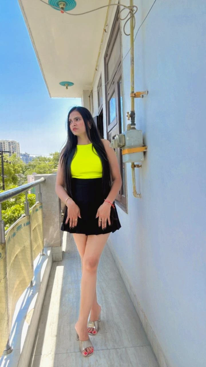 Cam or real meet – Indian escort in Mumbai — 3 / 7