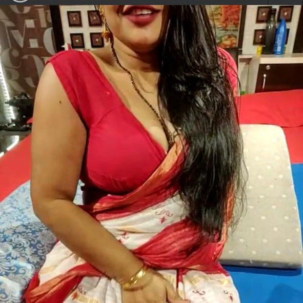 Cam model Man - Mohini 21 – Indian escort in Kolkata — 2 / 4