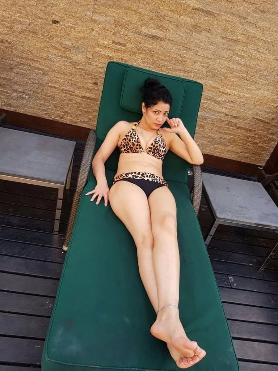 Pihu Patel – Indian escort in Mumbai — 2 / 6