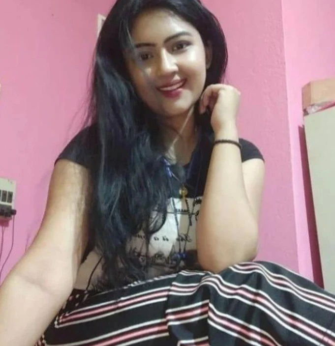 Richa Mathur – Indian escort in Mumbai — 1 / 2