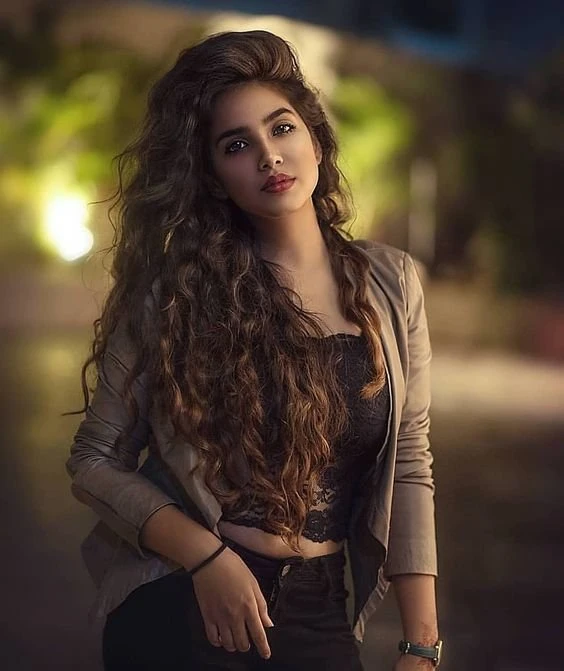 Elite Model O3493OOO66O – Pakistani escort in Karāchi — 8 / 16