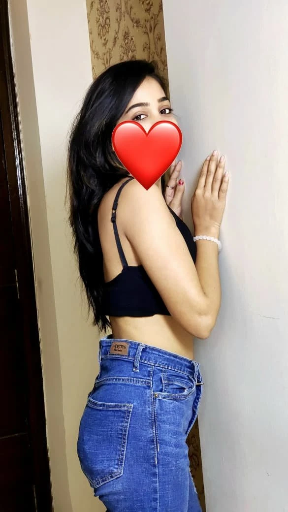Keerti Cam and Real Meet – Indian escort in Gurgaon — 4 / 7