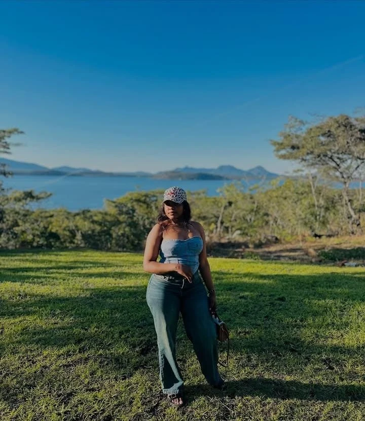 Divine – Ghanaian escort in Dakar — 7 / 8
