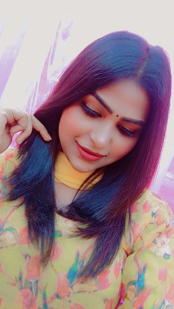 Rakhi Gupta – Indian escort in Hyderabad — 14 / 20