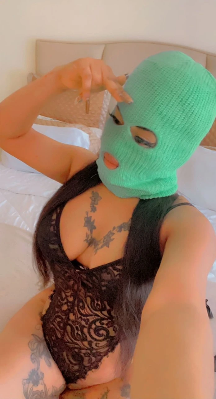 Peaches – Congolese escort in Lusaka — 4 / 5
