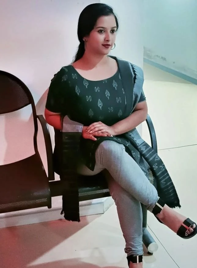 Natasha Teen – Indian escort in New Delhi — 8 / 16
