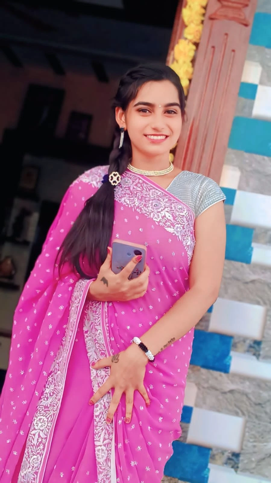 Sakshi Indipendent Girlfriend Experience – Indian escort in Hyderabad — 1 / 3