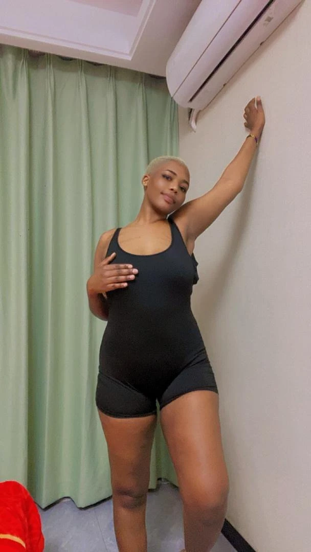 Parriy – Tanzanian escort in Macao — 2 / 5