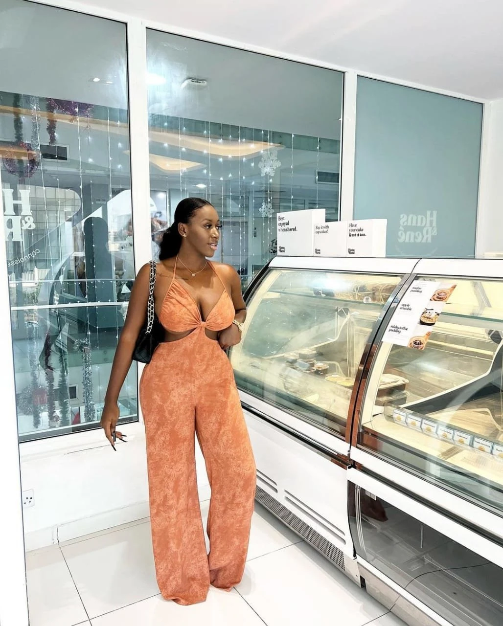 Queen – Nigerian escort in Beirut — 3 / 5