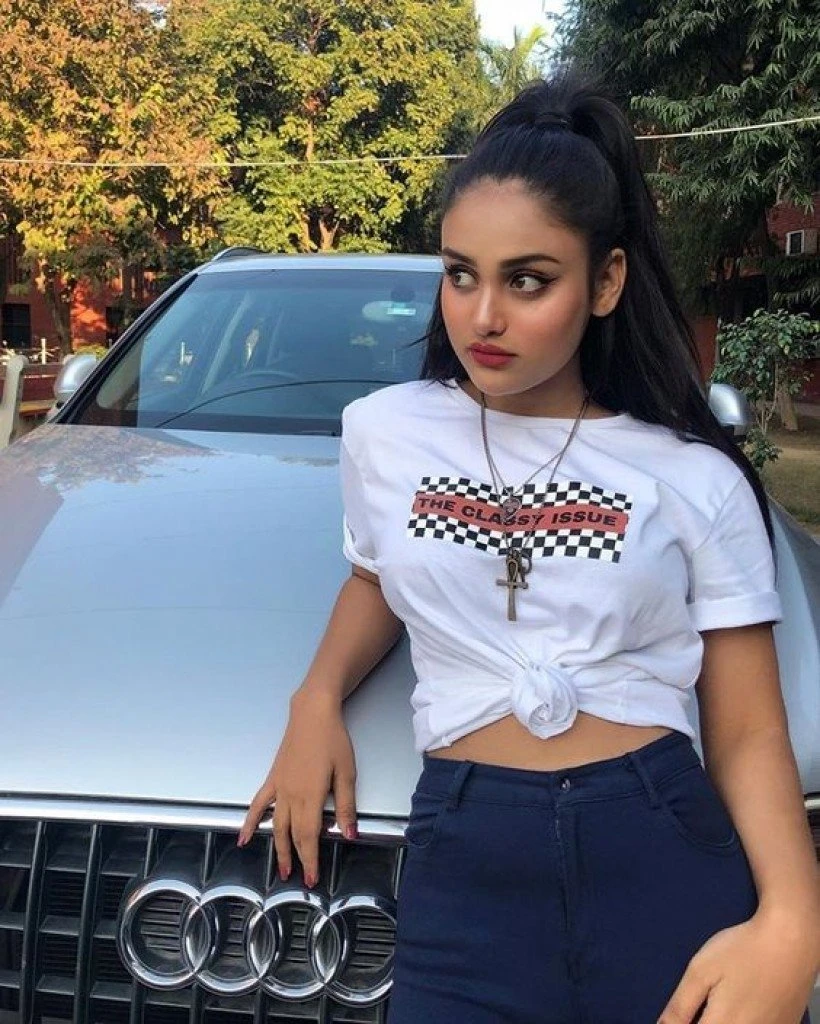 Mansi Singh – Indian escort in Mumbai — 1 / 5