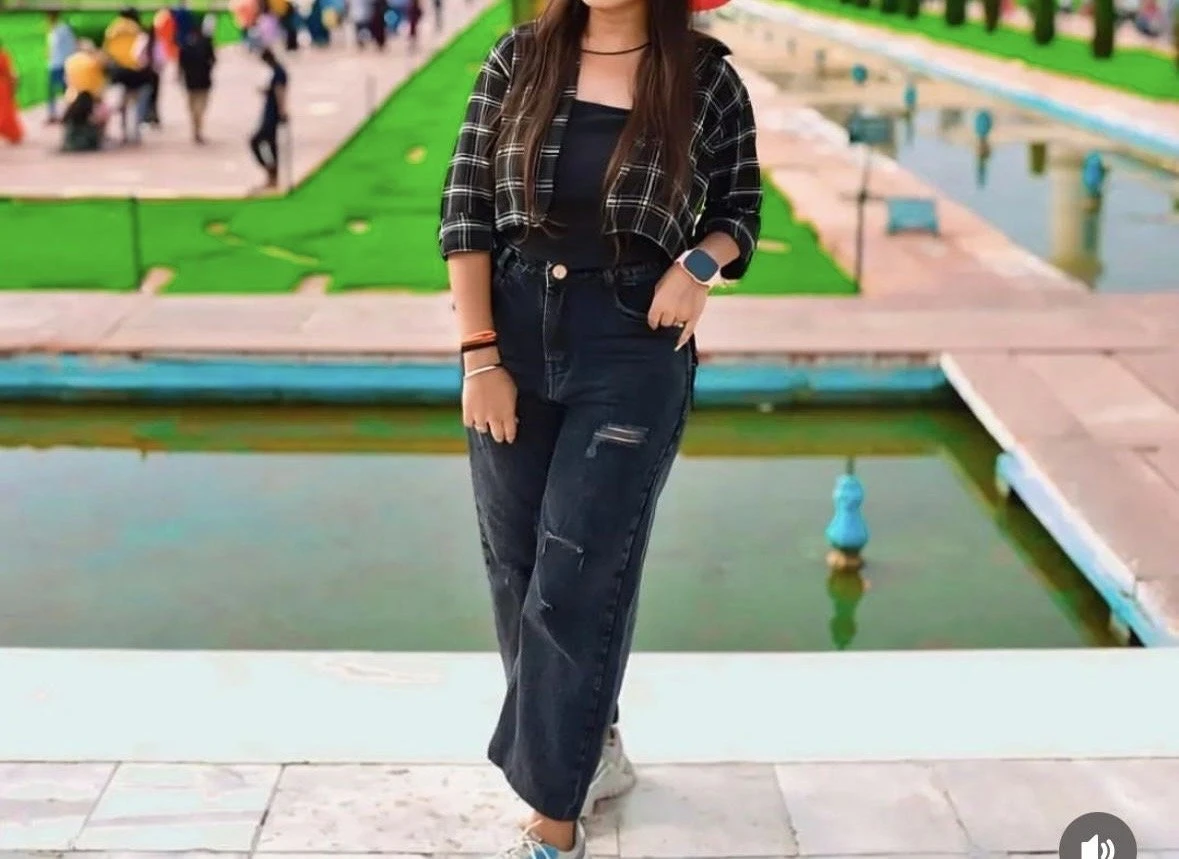 Surbhi Sharma – Indian escort in New Delhi — 4 / 6