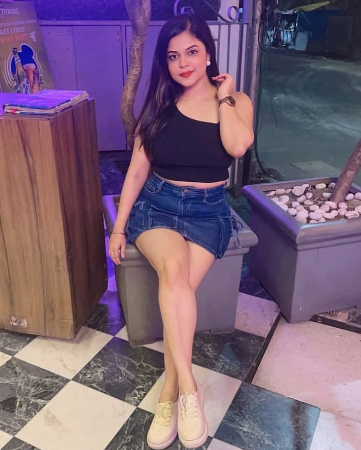 Ritu Real Meet & Cam show – Indian escort in Kochi — 3 / 4