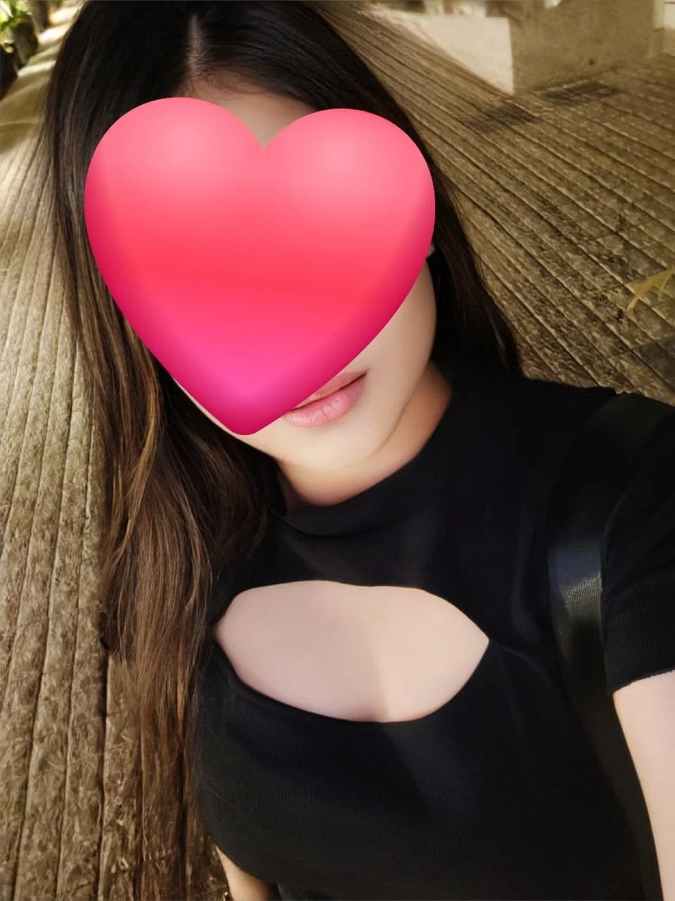 Jhanvi Kothari – Indian escort in Hyderabad — 1 / 6