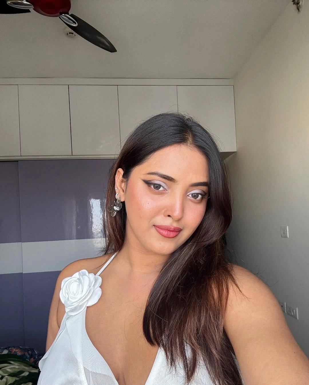 Hiral – Indian escort in Pune — 3 / 4
