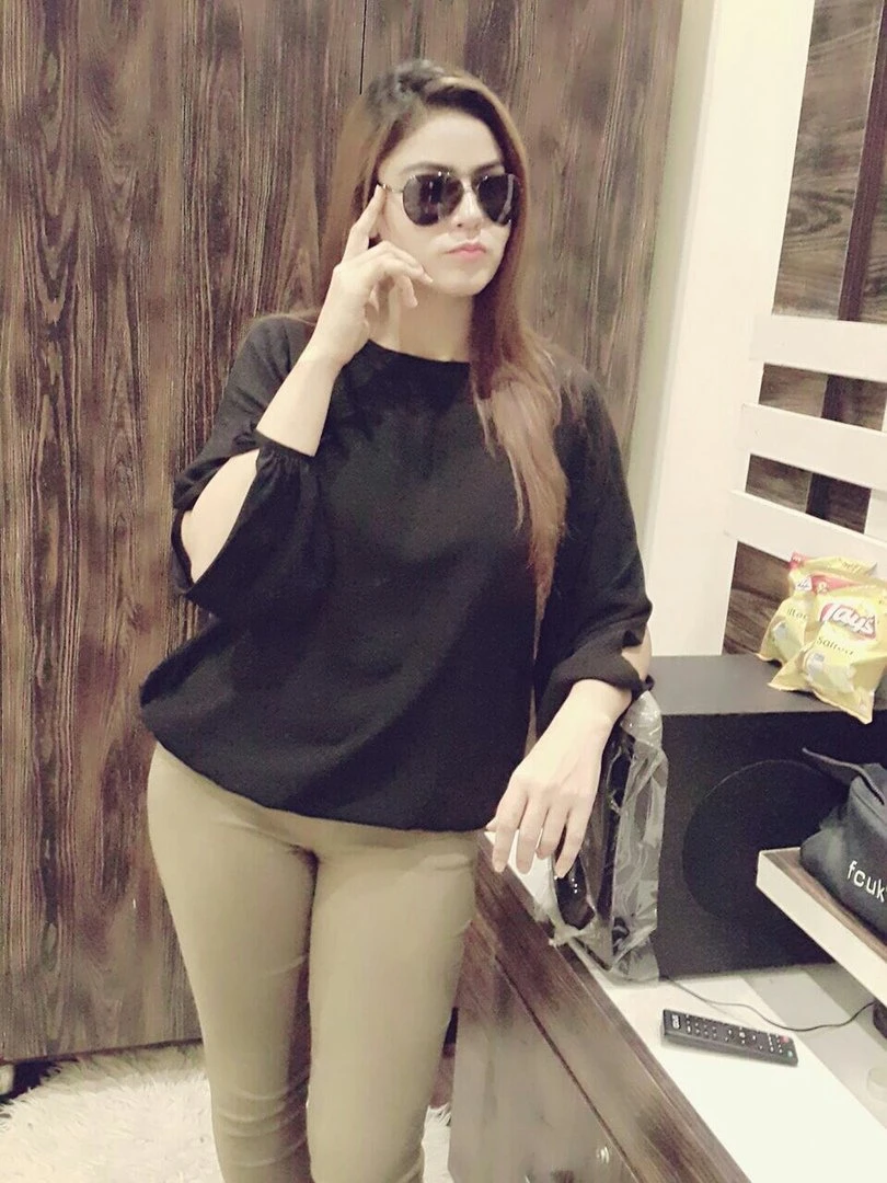 Amina Butt – Pakistani escort in Lahore — 8 / 10