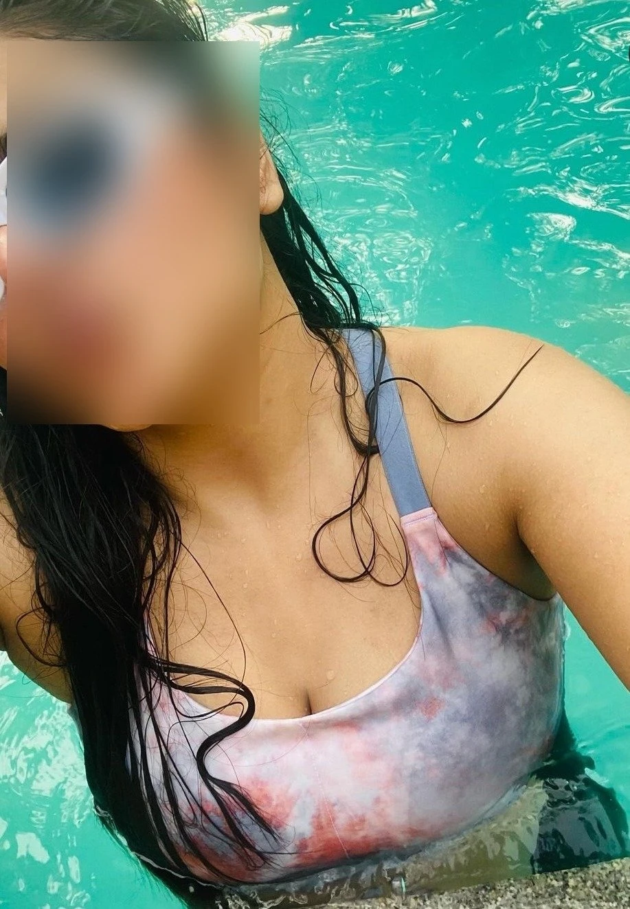 Neha & Rishika (Cam & Independent) – Indian escort in Mumbai — 4 / 8