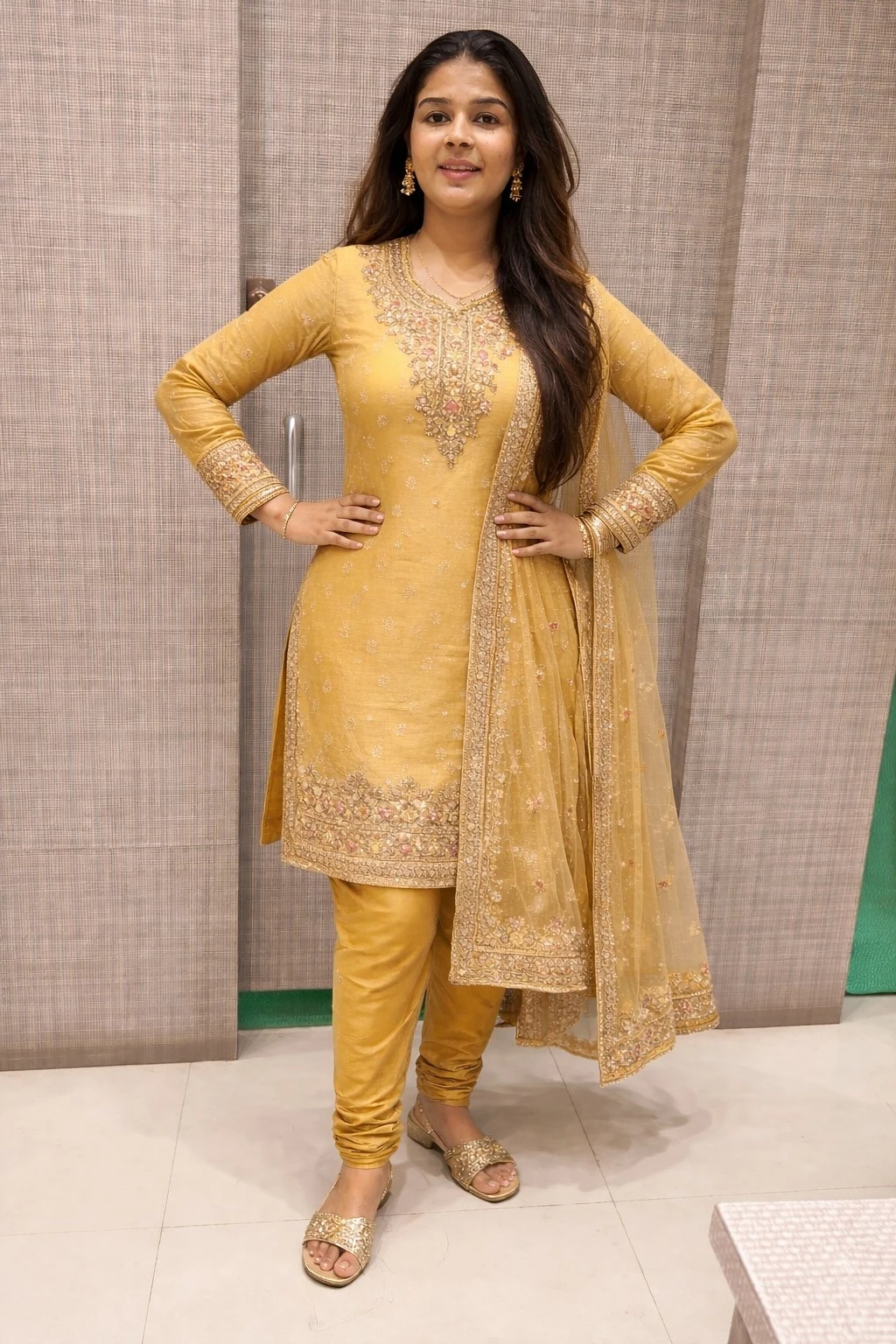Escorts Kphb / Madhapur/miyapur – Indian escort in Hyderabad — 1 / 5