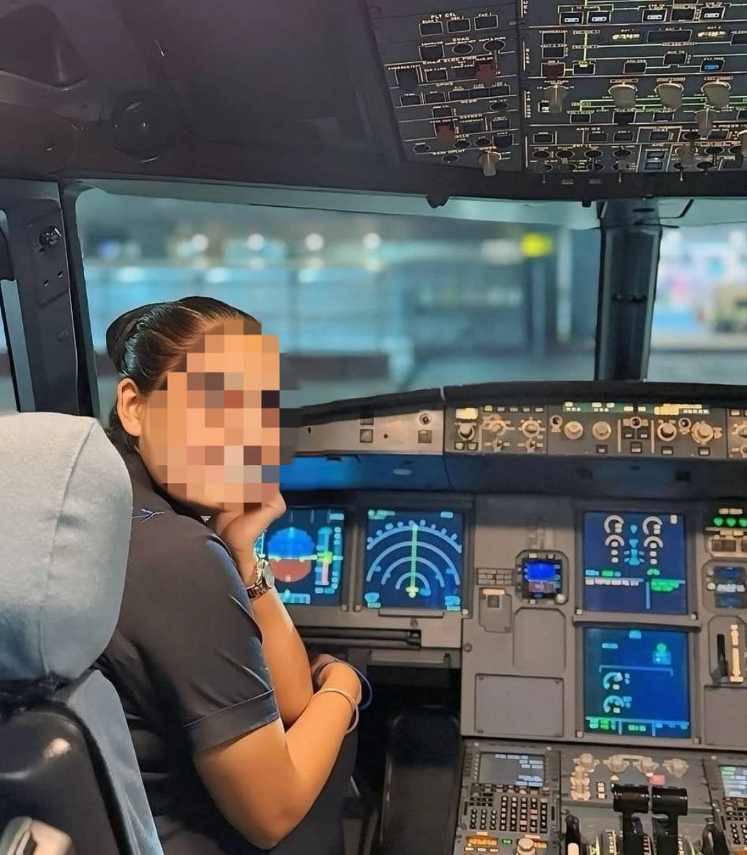 Cabin crew at your service.Real.Cam.inde – Indian escort in Mumbai — 26 / 29