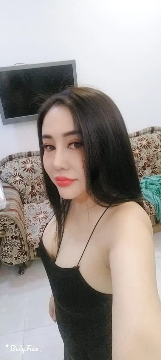 Angela – South Korean escort in Mumbai — 5 / 6