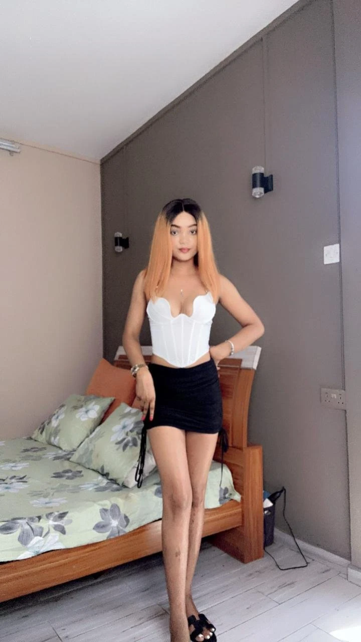 Tania – escort in Mauritius — 1 / 4