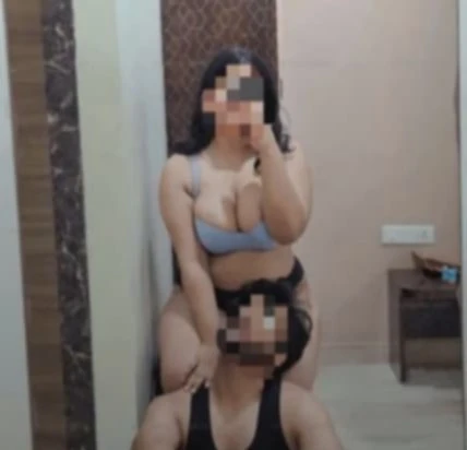 Chubby Girl – Pakistani adult performer in Karāchi — 10 / 12