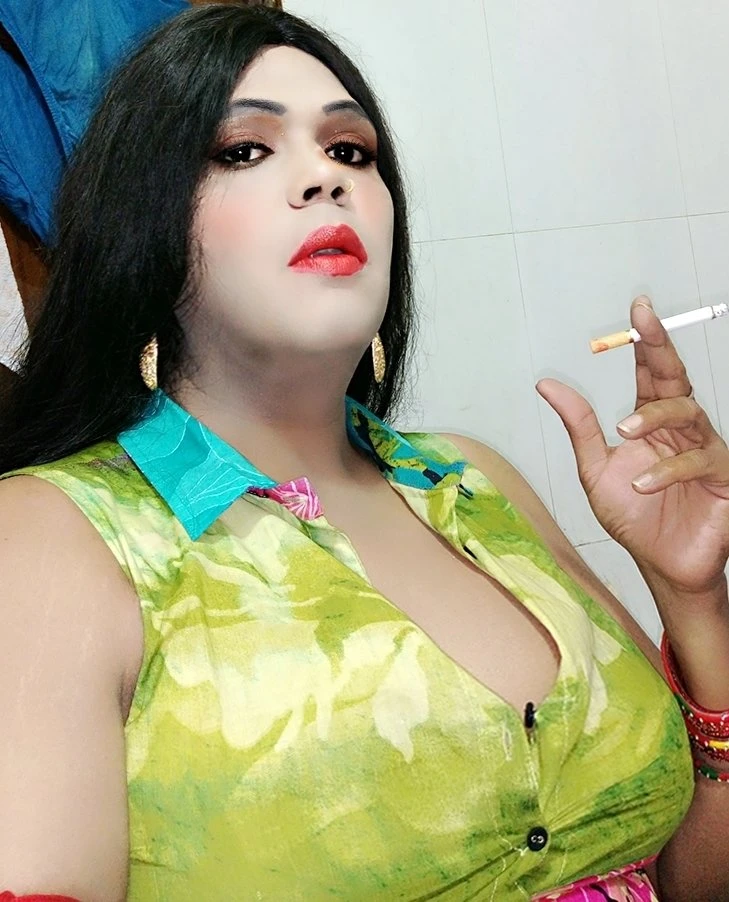 Madhu Randi – Indian escort in New Delhi — 25 / 31