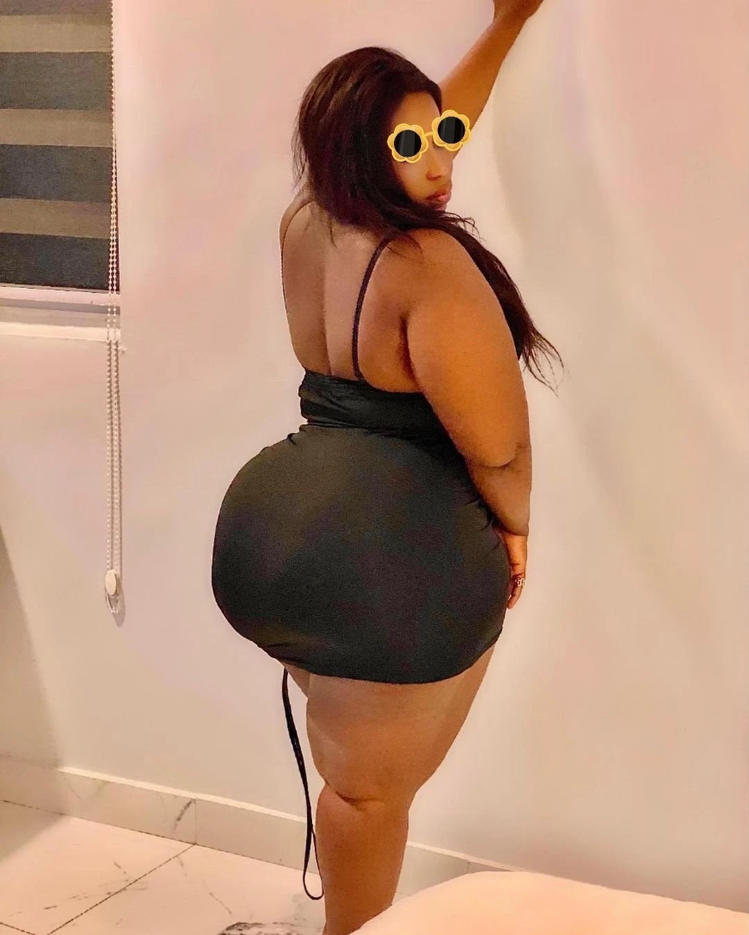 DARK CHOCOLATE BIG BOOTY – Sudanese escort in New Delhi — 3 / 4