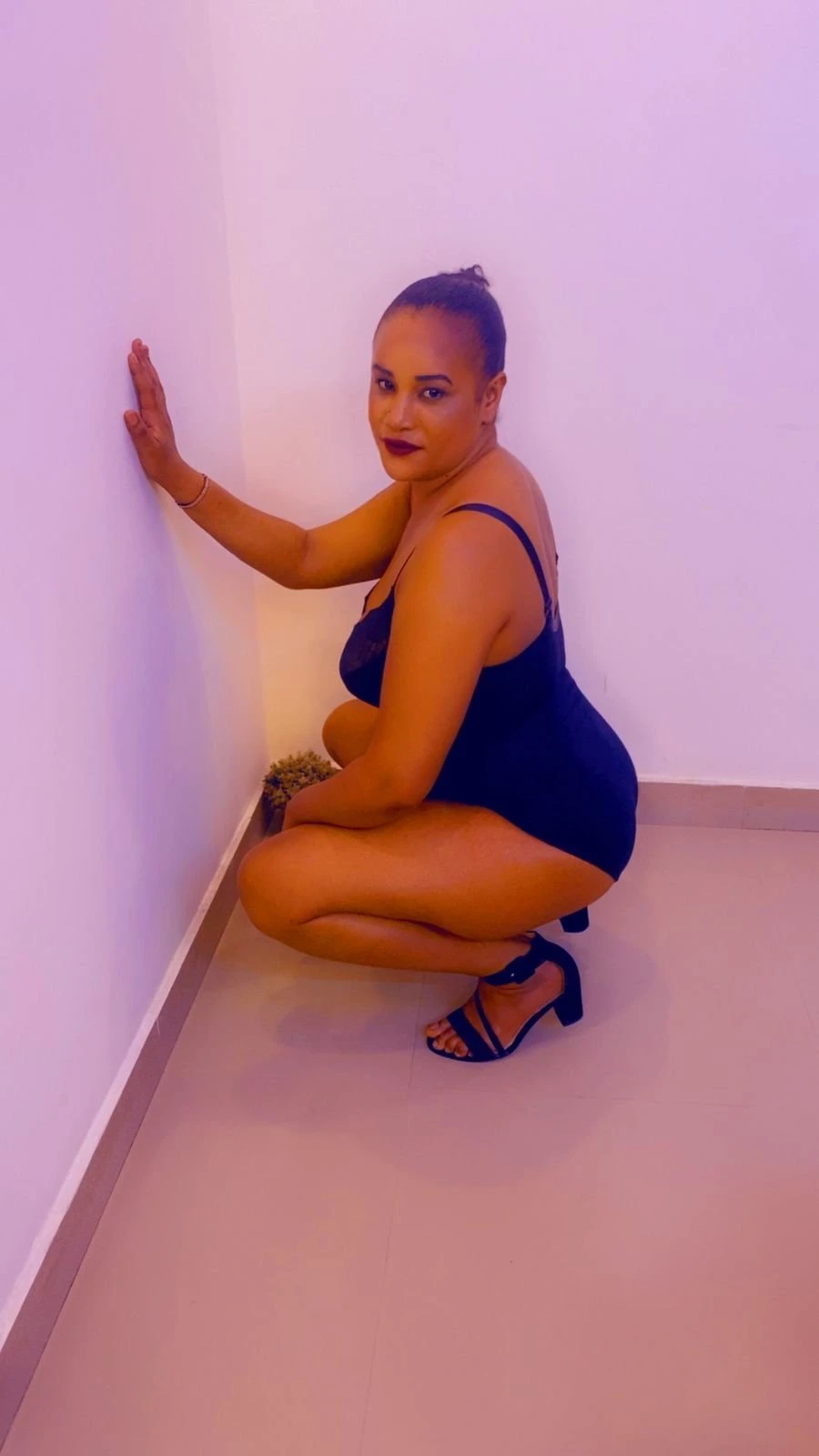 Sexy Dora Available for Hot Fuck – South African escort in New Delhi — 5 / 8