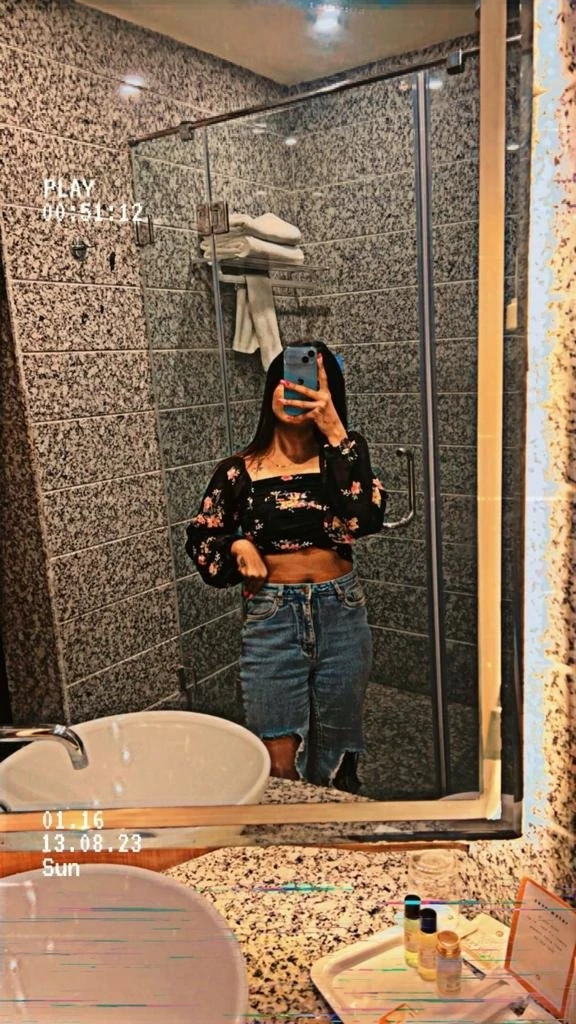 Independent Komal Cam and Real for You) – Indian escort in Hyderabad — 4 / 7