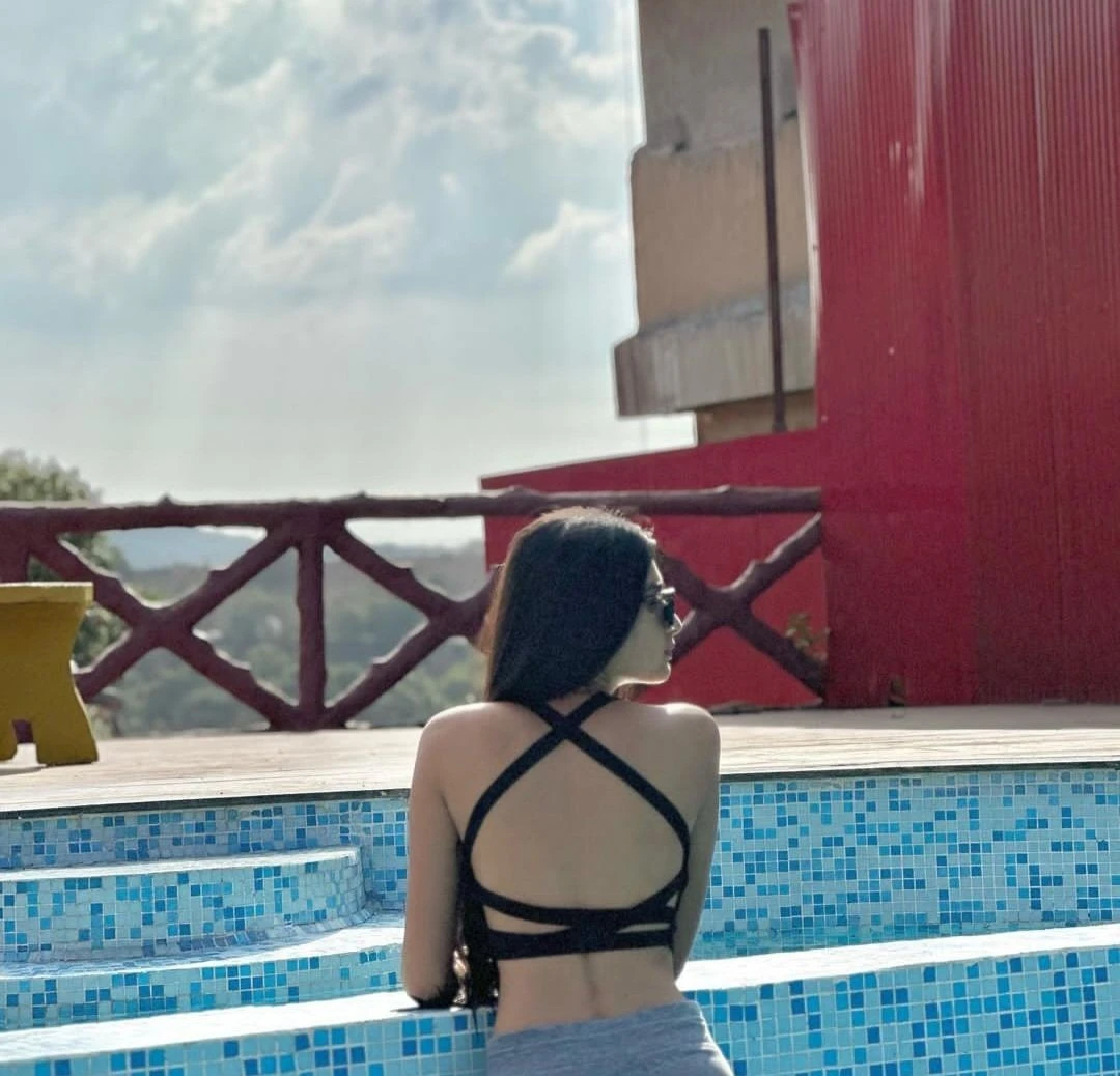 Kanishka Gupta – Indian escort in Pune — 2 / 4