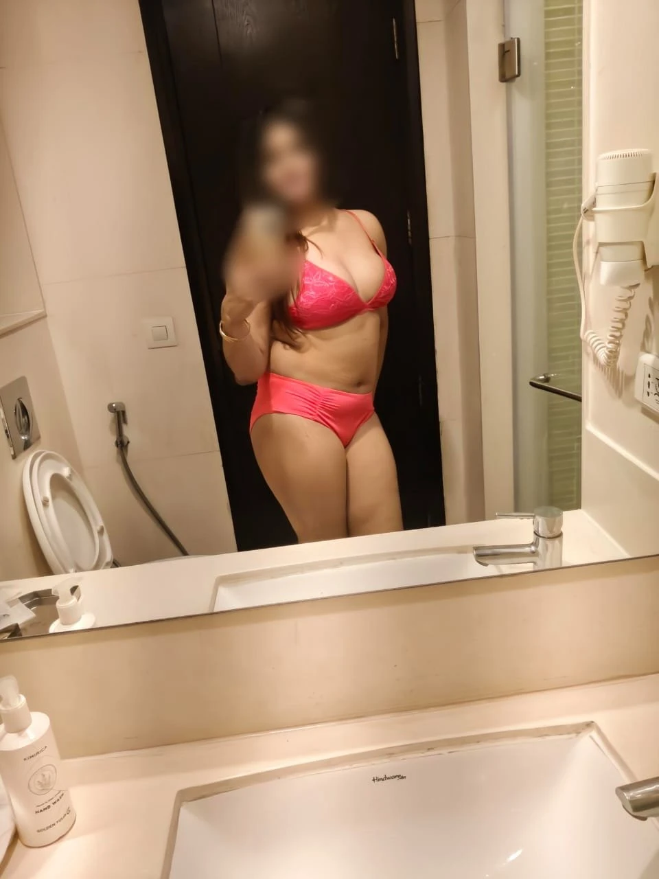 Sona Only Cam session – Indian escort in New Delhi — 4 / 7