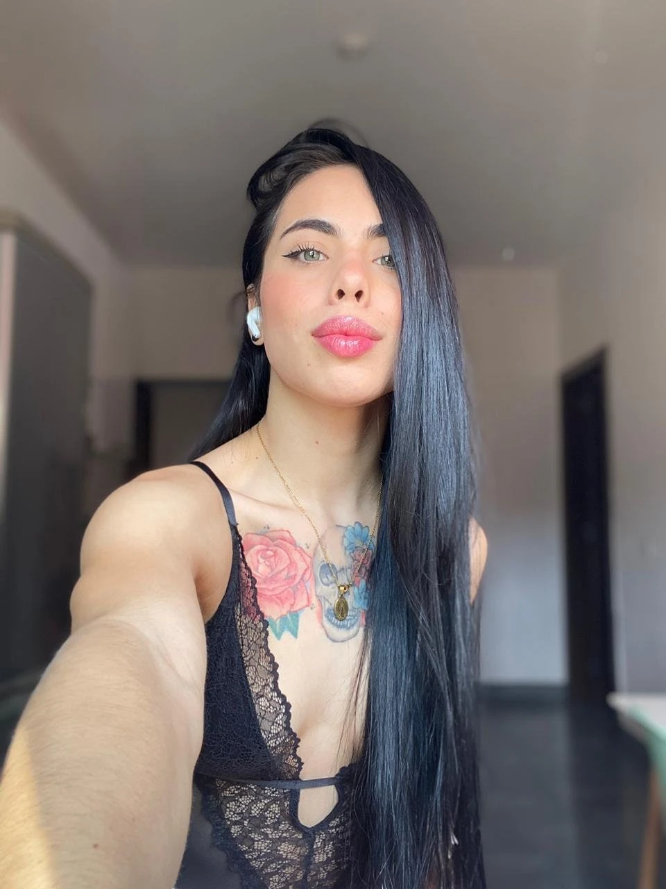 Pilar – Colombian escort in Malta — 2 / 30