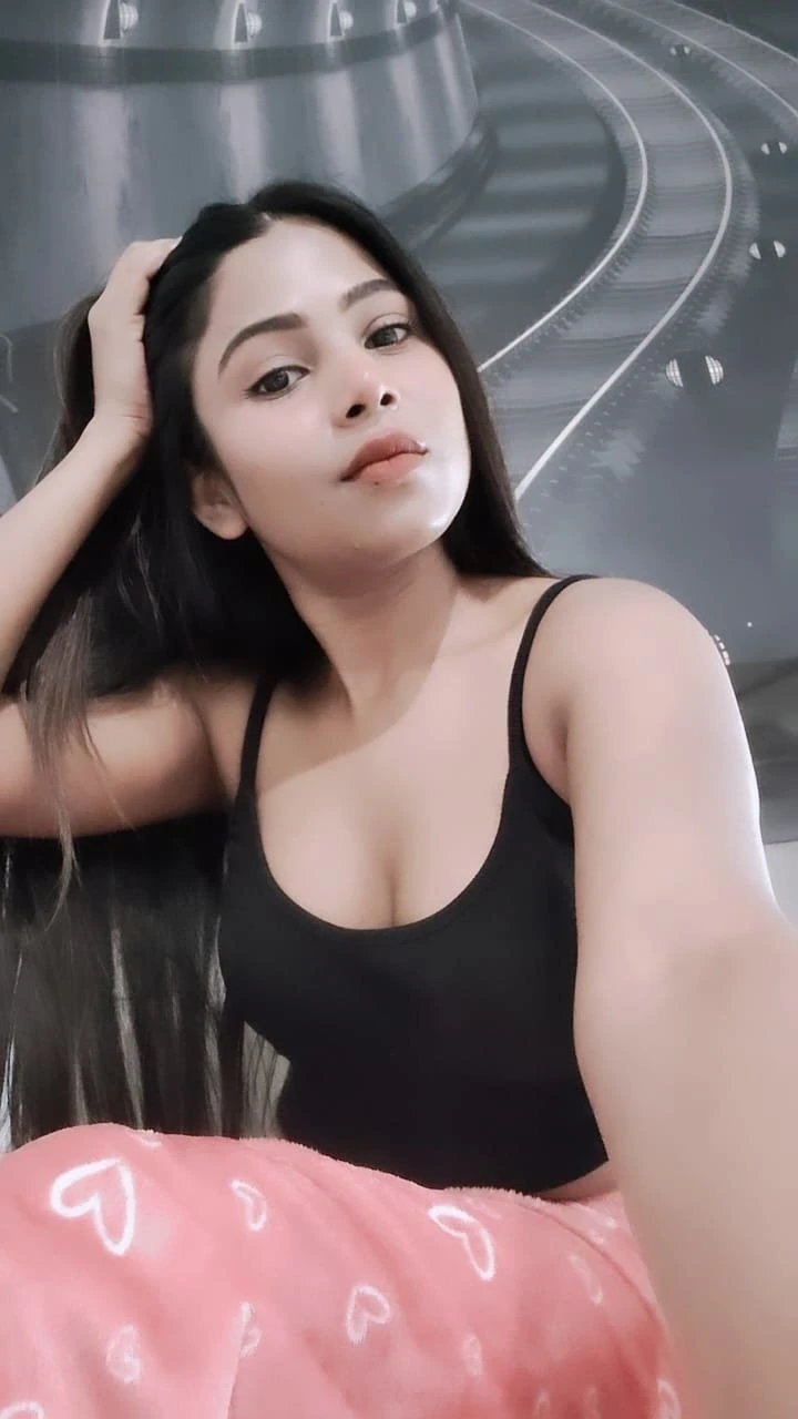 🟢 Simran Premium Massage & Companion – Indian escort in Kannur — 2 / 3