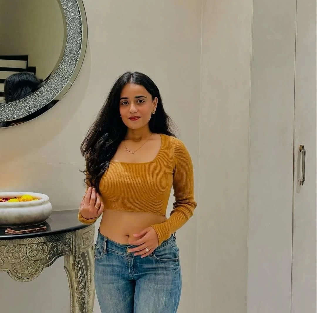 Divyanshi Best Incall Outcall Service, E – Indian escort in Kolkata — 6 / 7