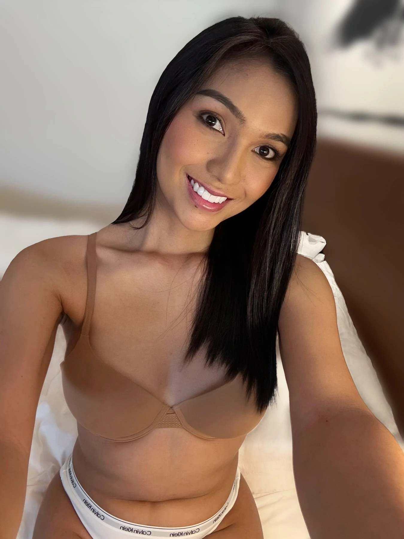 Mirriam Jane just landed – Filipino escort in Hyderabad — 7 / 14