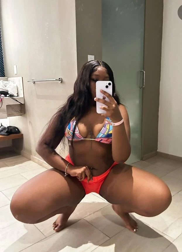 Pat – Burkinabe escort in Beirut — 5 / 7