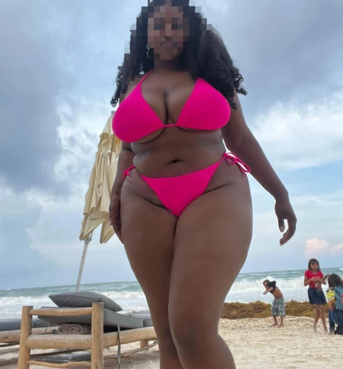 Peachh – South African escort in Kochi — 3 / 4