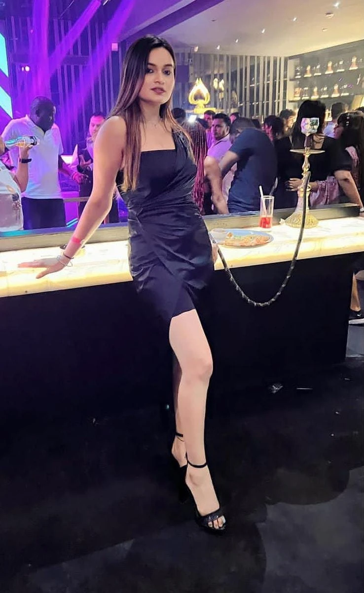 INDEPENDENT GIRL CAM OR REAL Meet – Indian escort in Hyderabad — 4 / 5