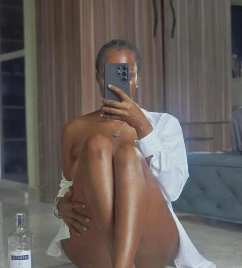 Natalie – Kenyan escort in Abidjan — 4 / 5