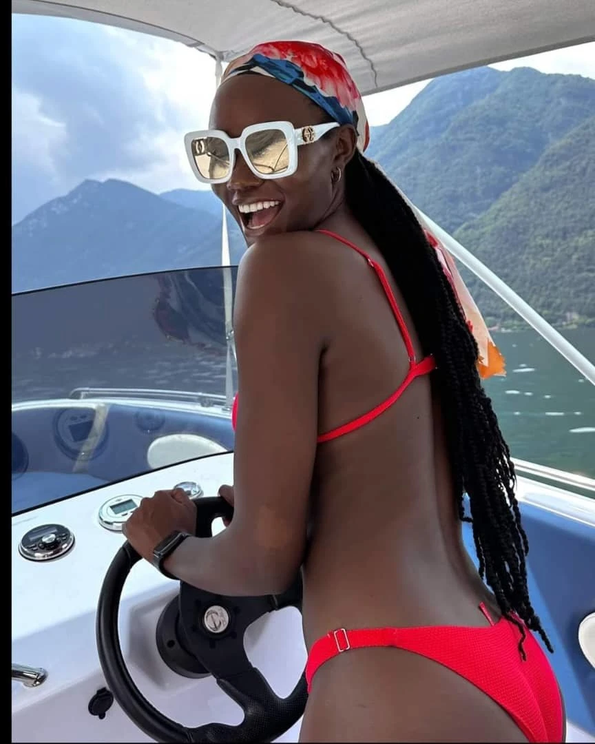 Black Flower – Tanzanian escort in Mauritius — 1 / 3
