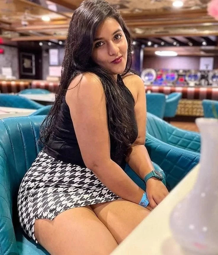 Miss Sanjana – Indian escort in Bangalore — 3 / 7