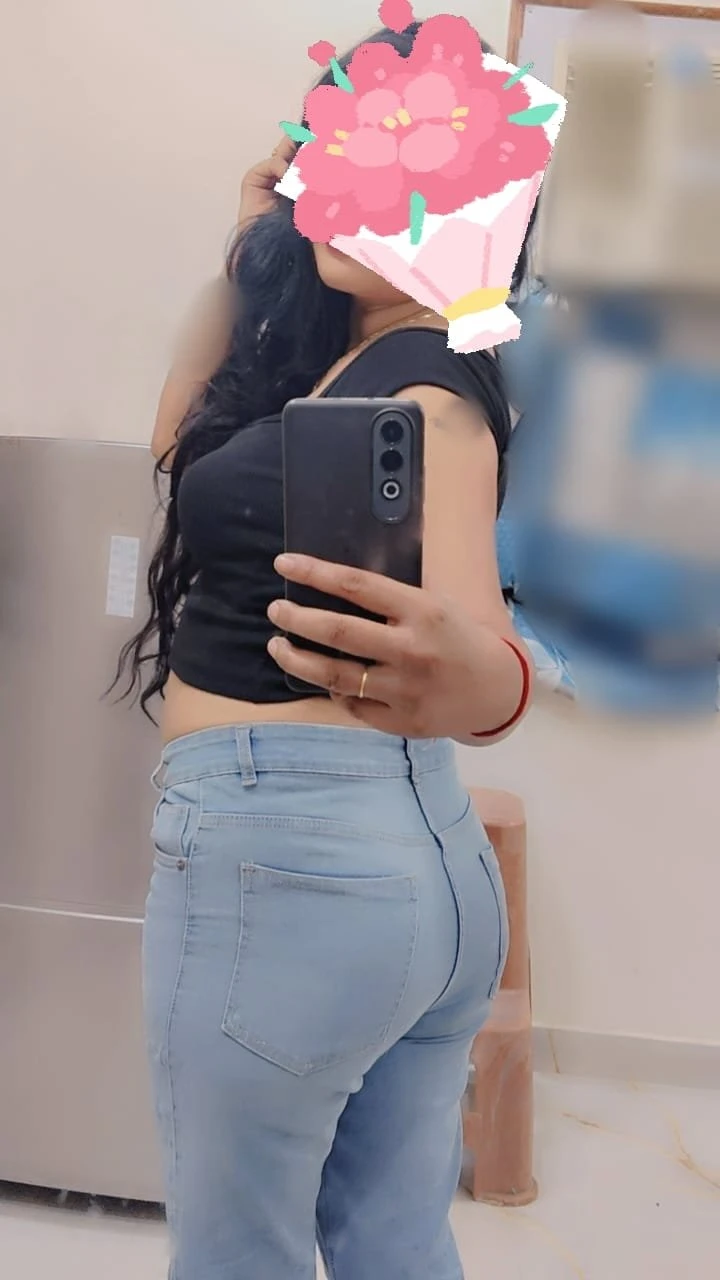 Hey I'm Niharika Real Meet & Cam Fun – Indian escort in New Delhi — 16 / 21