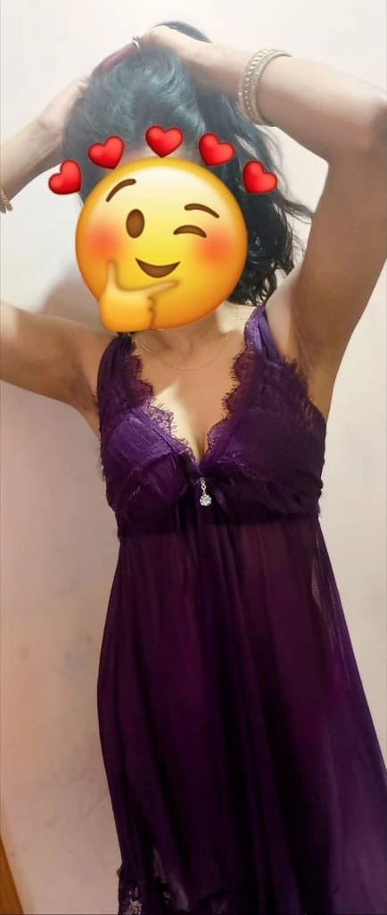 Khushi Indian Slim Trim Escort – Indian escort in New Delhi — 3 / 6