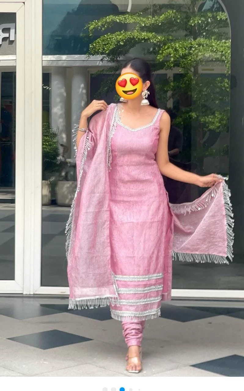 Independent Niharika (Cam & Meet) – Indian escort in Noida — 3 / 6