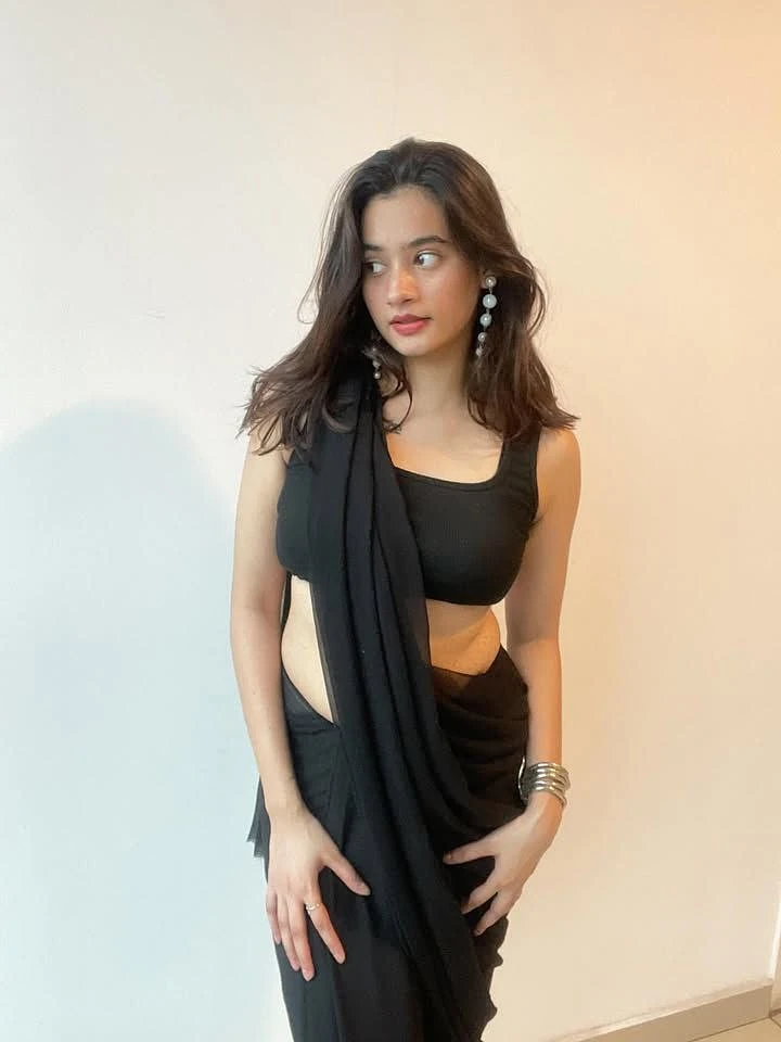 Hensi – Indian escort in Kochi — 3 / 4