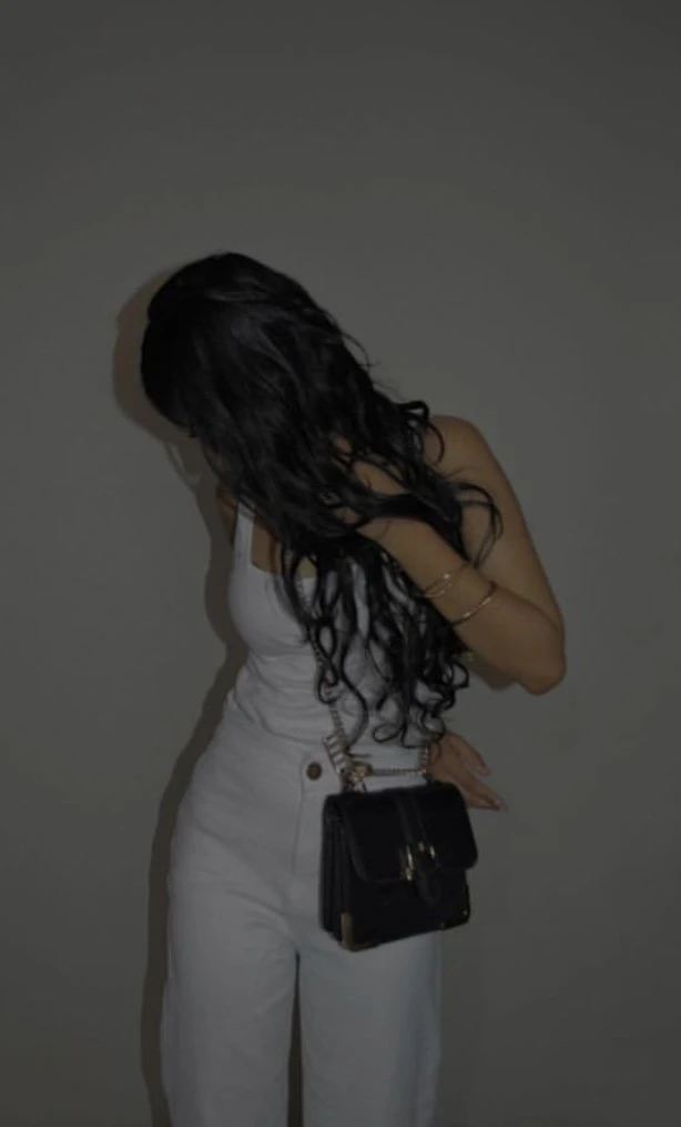 Khushi Here – Indian escort in Pune — 4 / 5