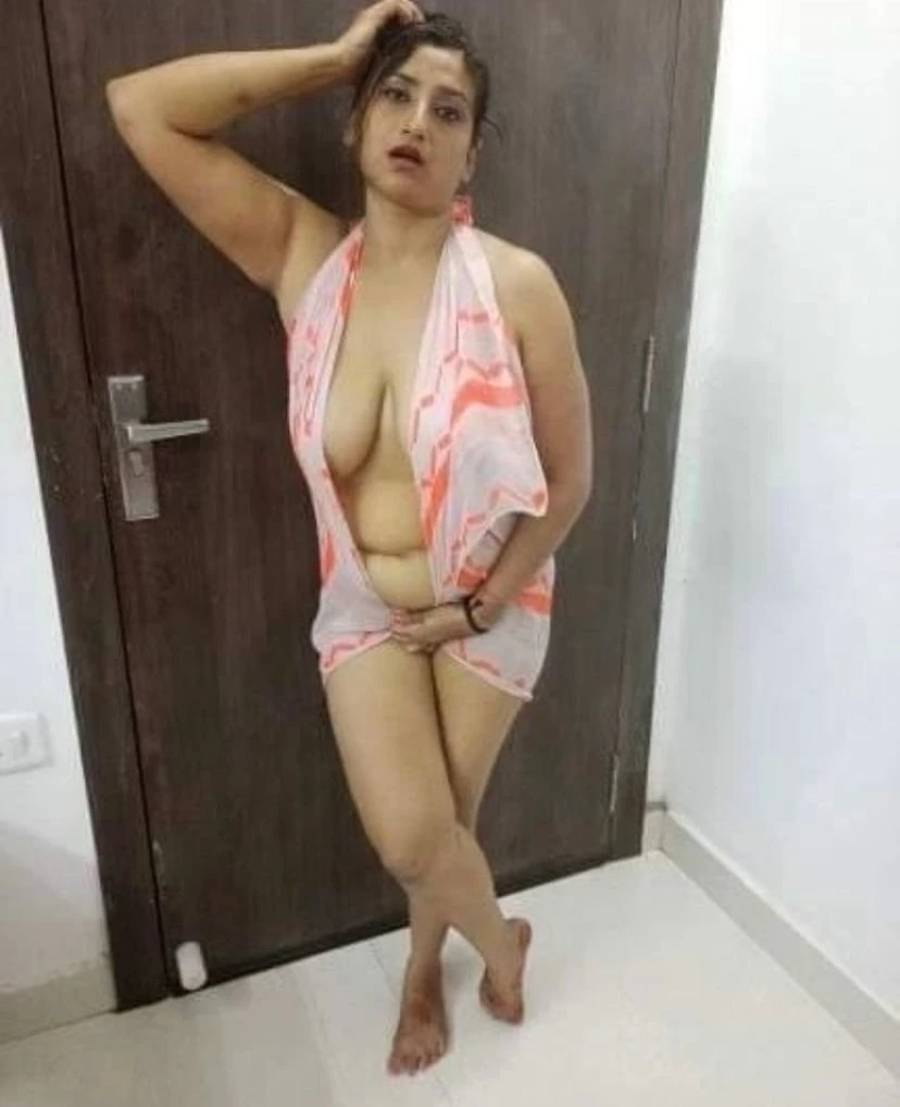 Sumita Sanyal – Indian escort in New Delhi — 2 / 6