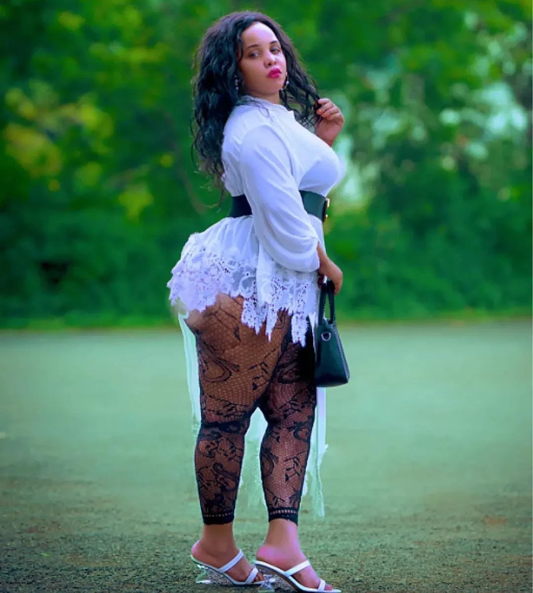 Remmy – South African escort in Pune — 8 / 15