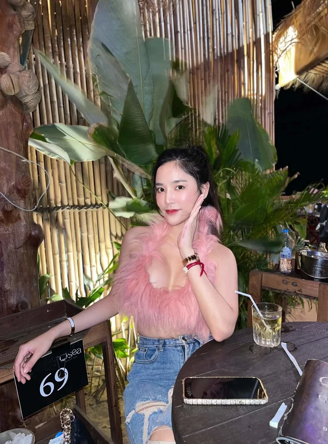 Bella – South Korean escort in Da Nang — 20 / 22